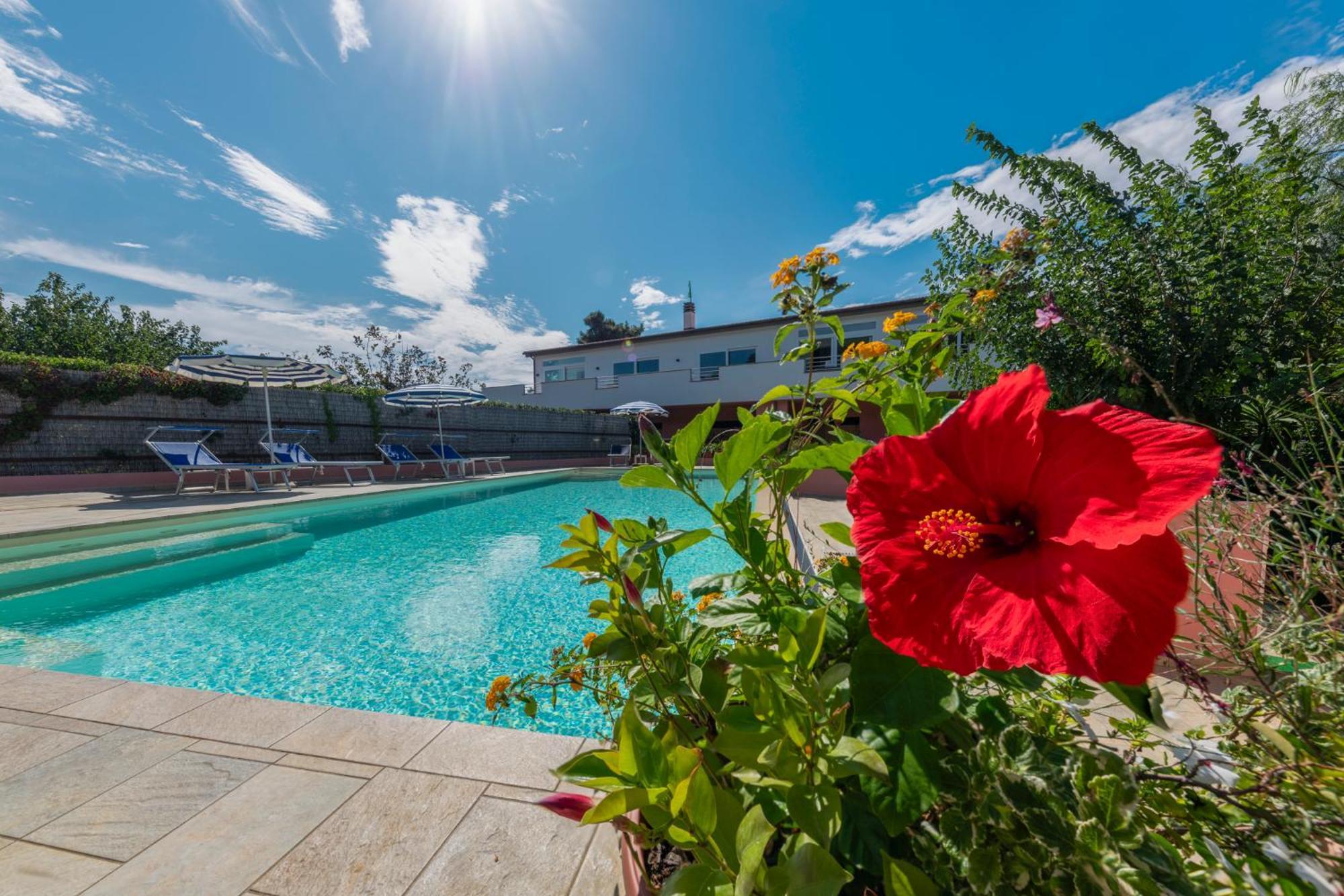 ***Villa Prestige**** กาโปลิเวรี ภายนอก รูปภาพ
